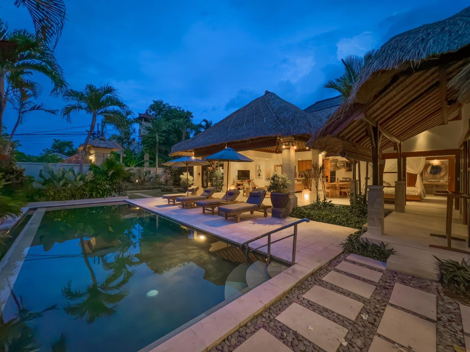 Villa Bugis Seminyak Rum bild