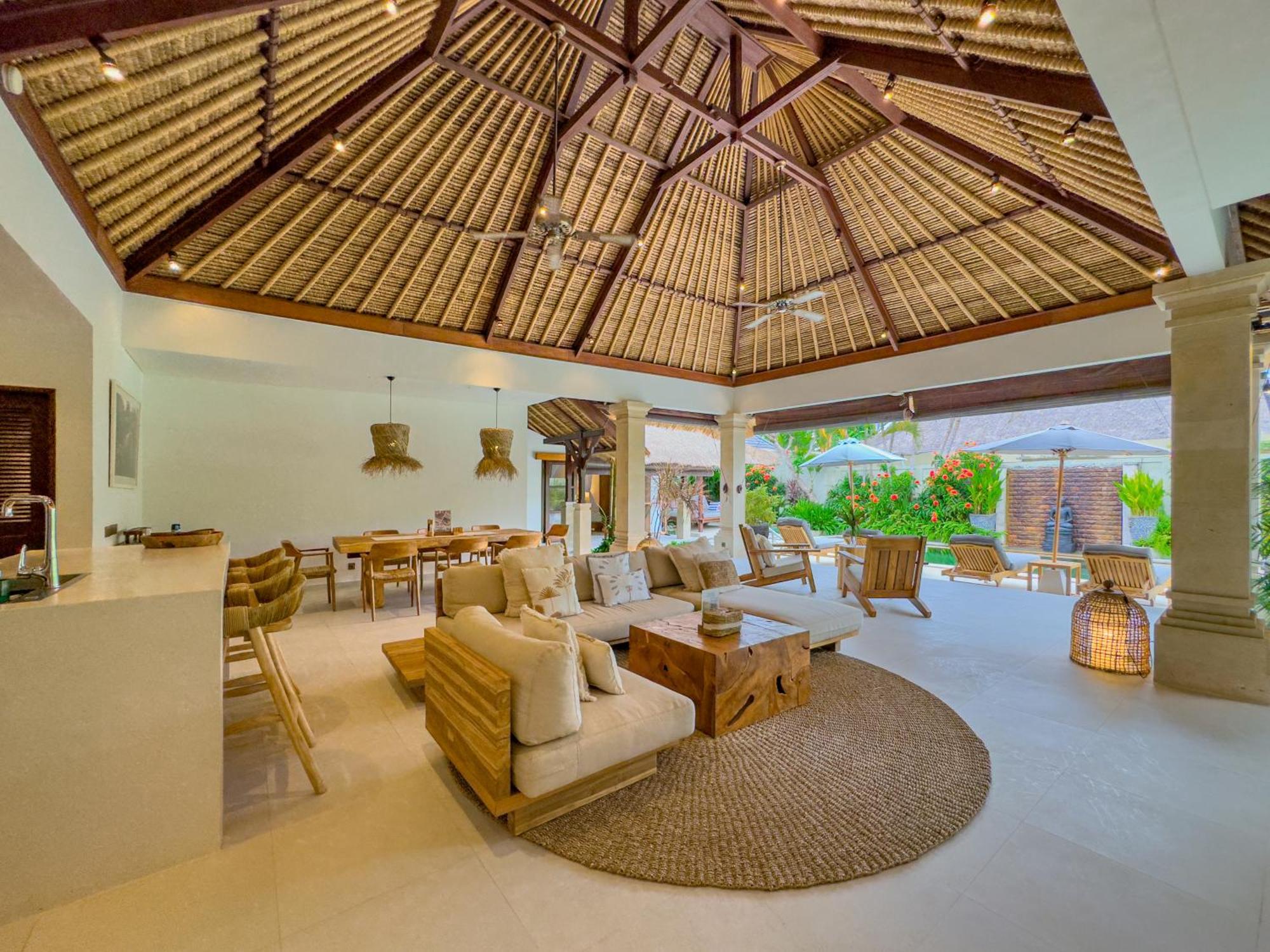 Villa Bugis Seminyak Rum bild